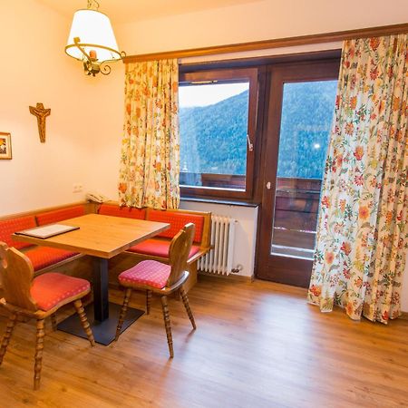 Ferienland Stubai Aparthotel Fulpmes Ruang foto