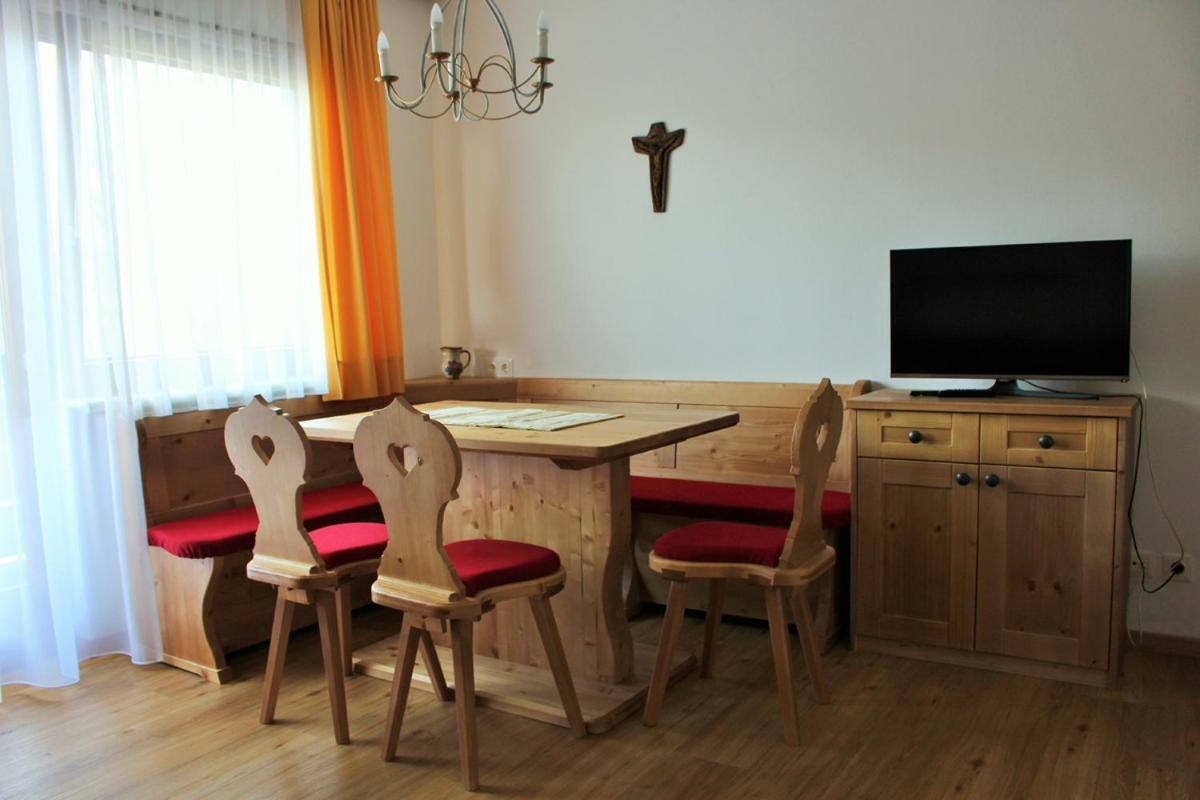 Ferienland Stubai Aparthotel Fulpmes Bagian luar foto